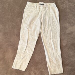 Dollhouse Women's Cream Cropped Linen Pants